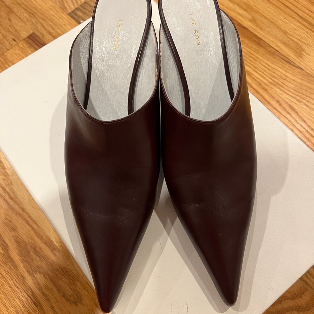 The Row slip-on pump size 36.5